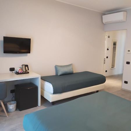 Garda Diamant Bed and Breakfast Desenzano del Garda Exteriör bild