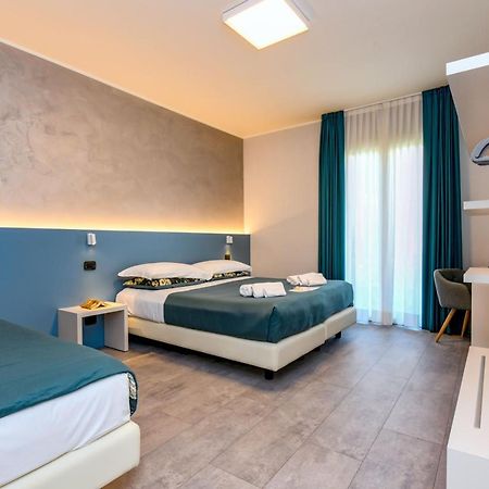 Garda Diamant Bed and Breakfast Desenzano del Garda Exteriör bild