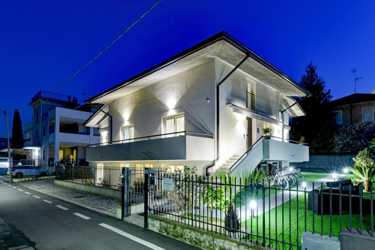 Garda Diamant Bed and Breakfast Desenzano del Garda Exteriör bild