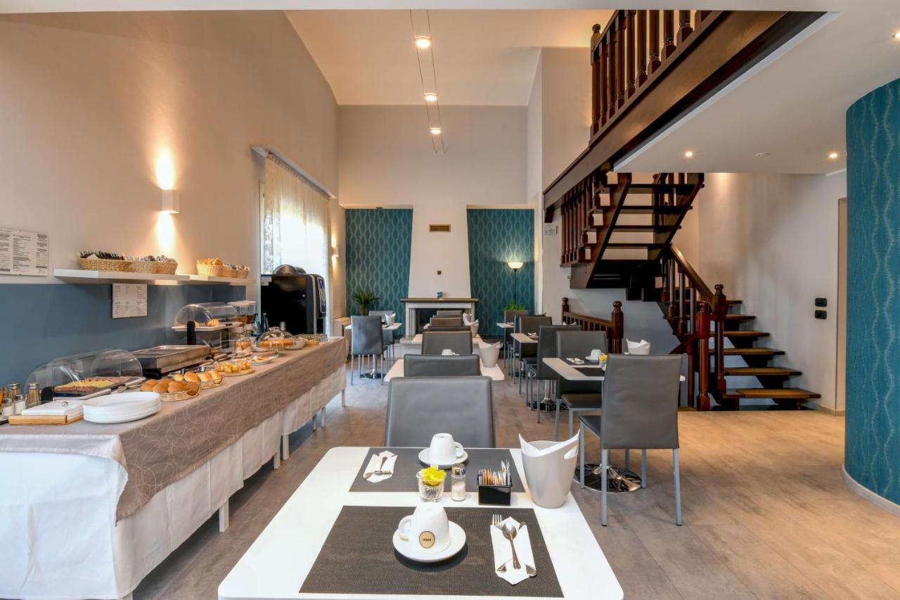 Garda Diamant Bed and Breakfast Desenzano del Garda Exteriör bild