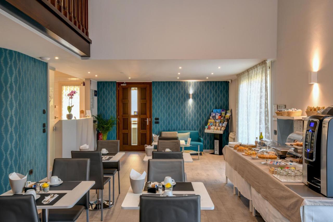 Garda Diamant Bed and Breakfast Desenzano del Garda Exteriör bild