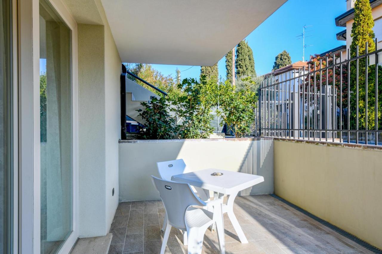 Garda Diamant Bed and Breakfast Desenzano del Garda Exteriör bild