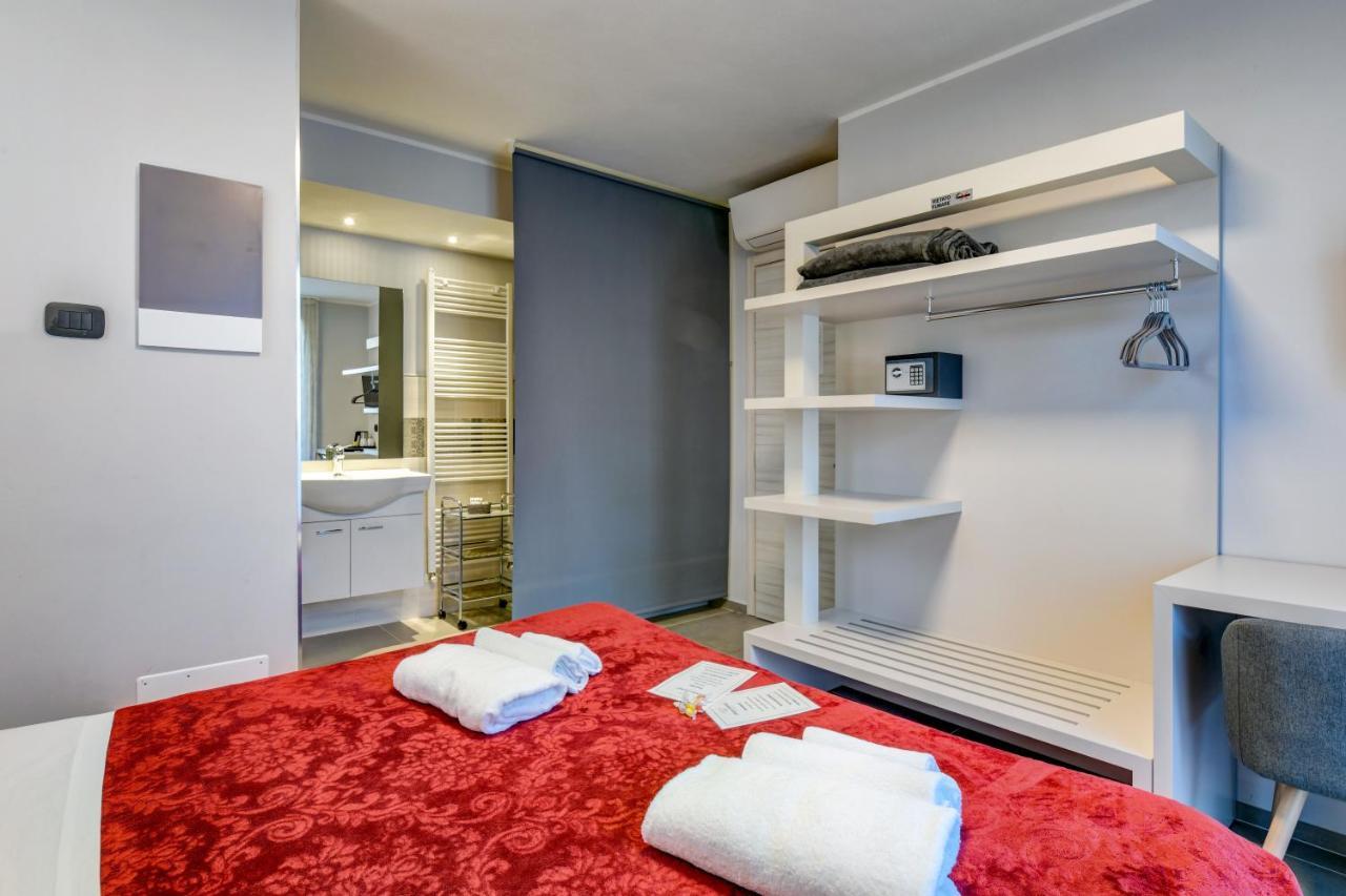 Garda Diamant Bed and Breakfast Desenzano del Garda Exteriör bild