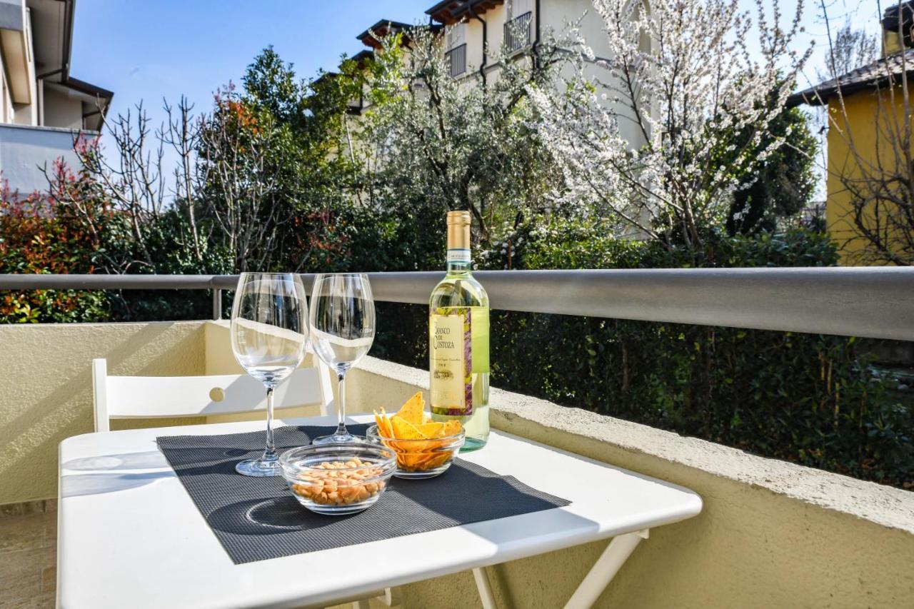 Garda Diamant Bed and Breakfast Desenzano del Garda Exteriör bild