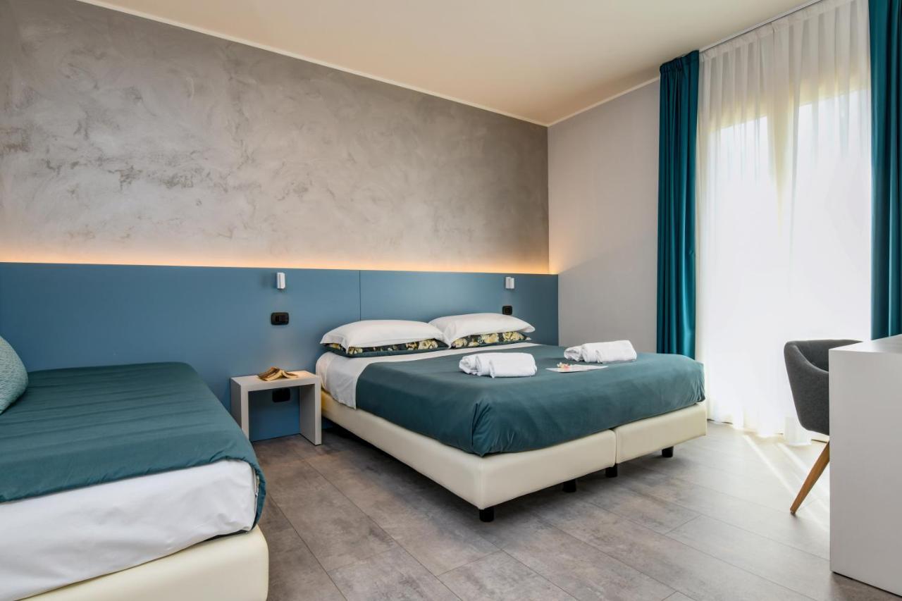 Garda Diamant Bed and Breakfast Desenzano del Garda Exteriör bild