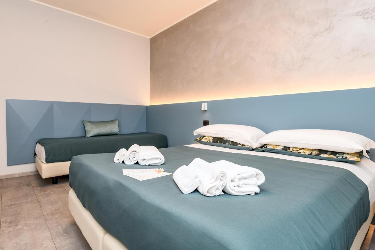 Garda Diamant Bed and Breakfast Desenzano del Garda Exteriör bild
